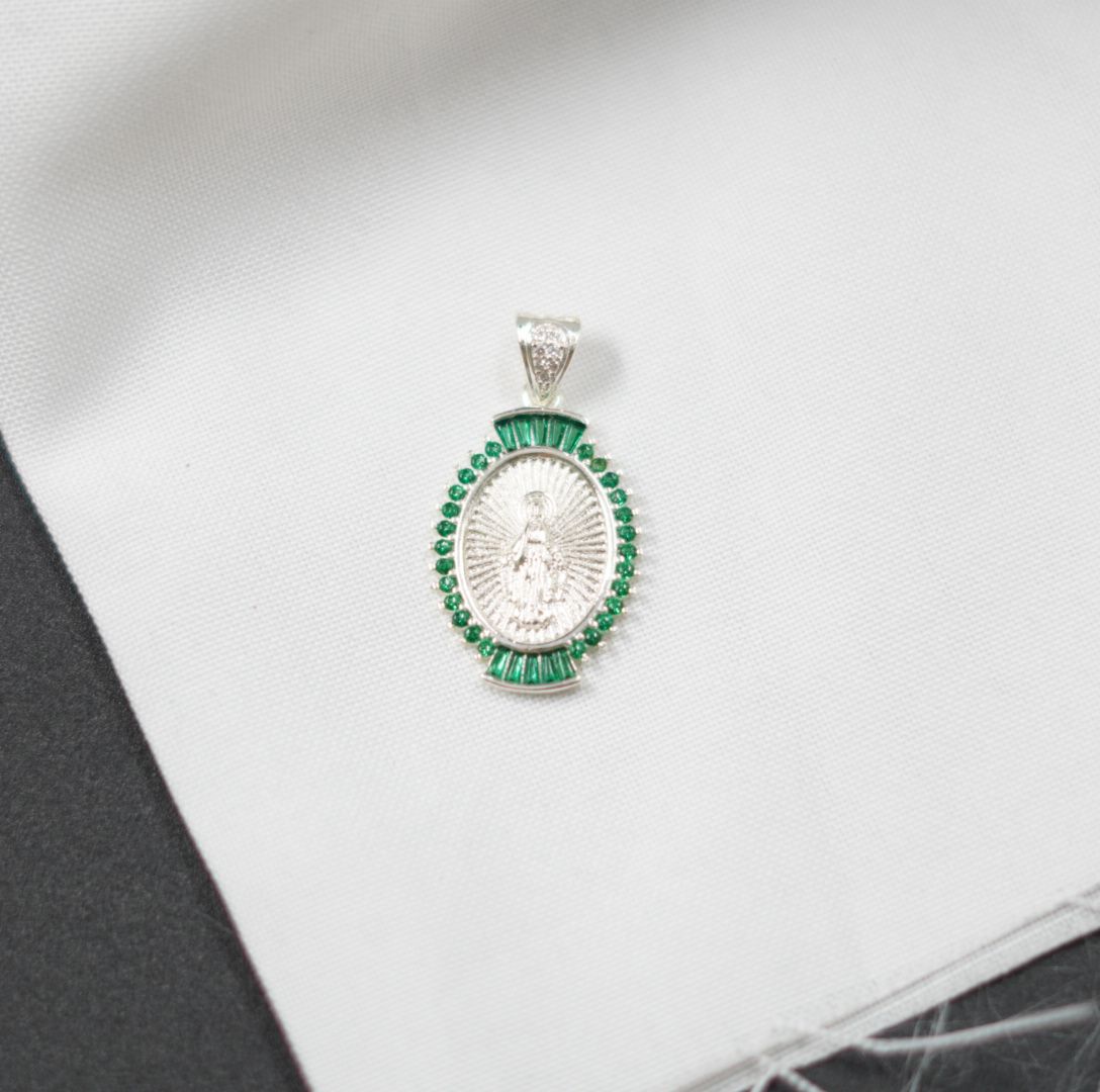 Miniatura 3 de DIJE VIRGEN PLATEADO PIEDRAS VERDES